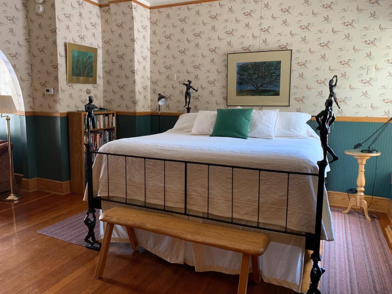 Abe'S Spring Street Guest House Галена Экстерьер фото